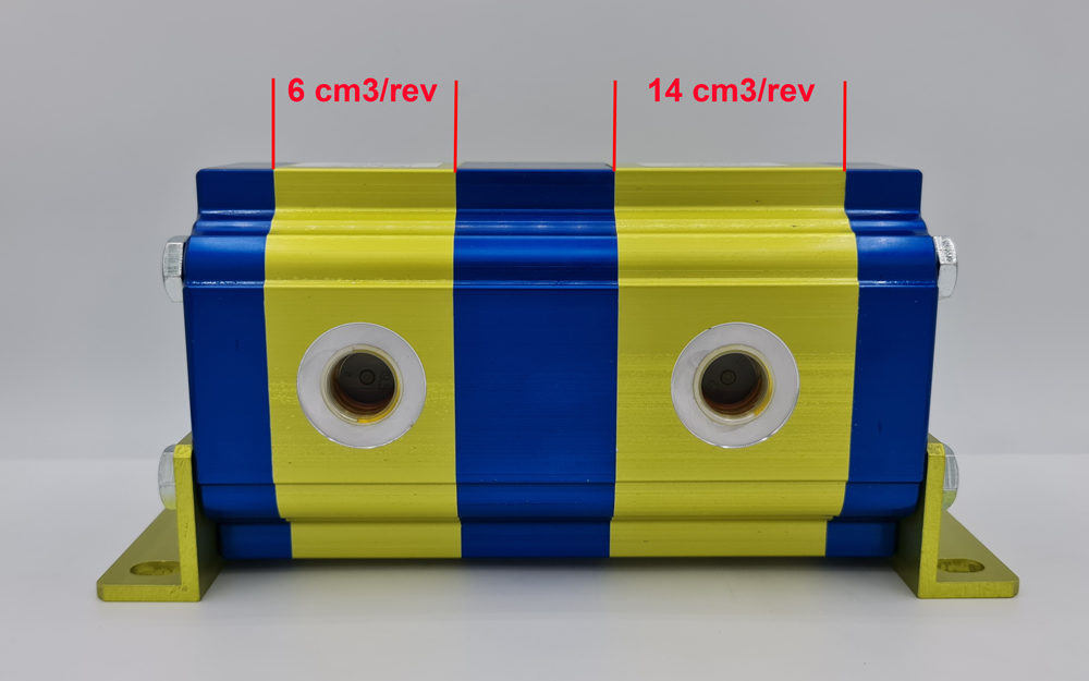 divisor de caudal de engranajes con un elemento de 6cc y otro de 14cc